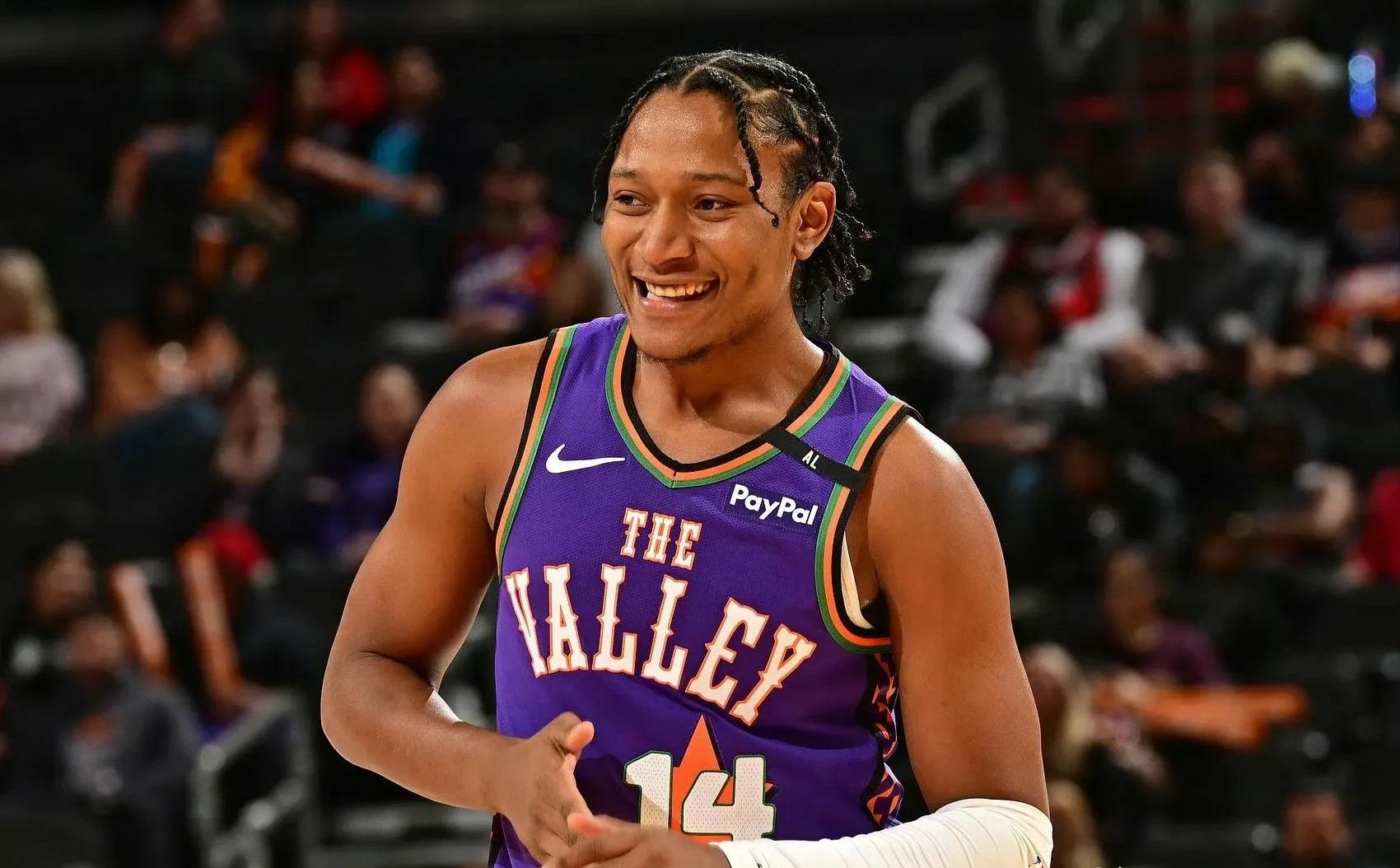 九游手游下载-赛后休斯敦火箭更衣室发声：NBA总决赛节点到来，压力陡增，赛季目标并未改变的简单介绍