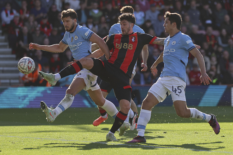 九游游戏攻略-足总杯今夜再迎强敌；曼城队长鼓劲；主帅态度——媒体盛赞；医务组通报恢复(曼城vs曼联足总杯)