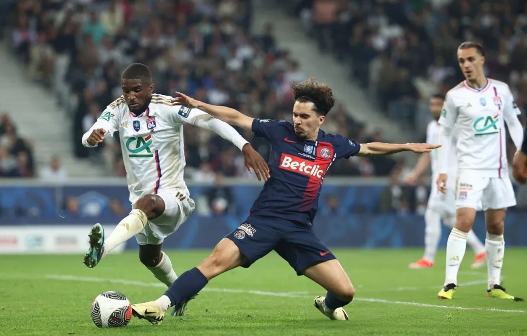 九游礼包-包含离谱！风云突变多特蒙德清晨门线救险拉齐奥围绕法国杯调整名单，关键时刻法兰克福备战英超的词条